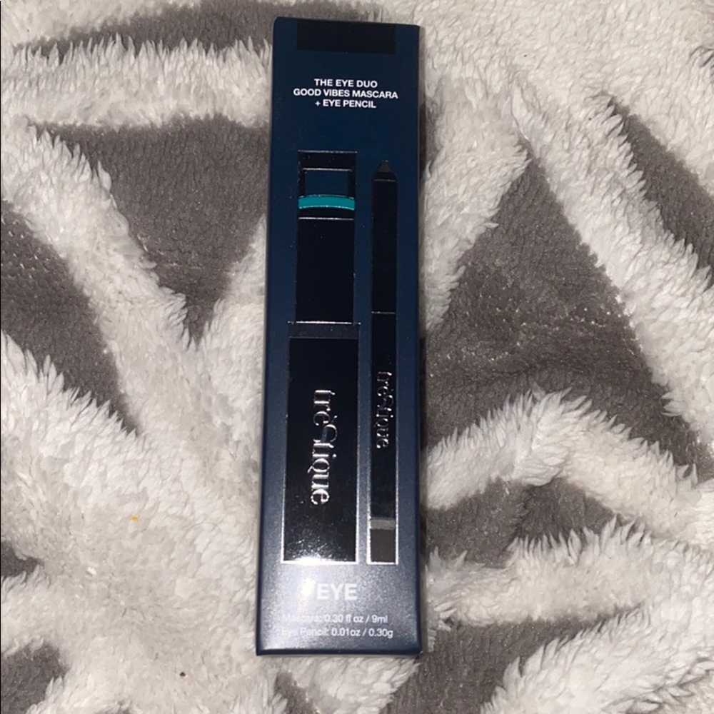 Trestique eye duo